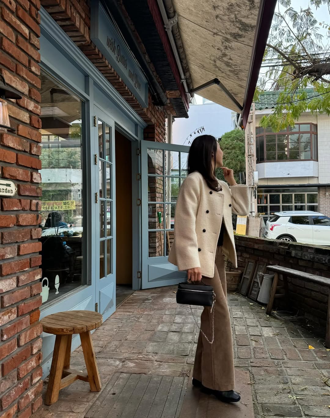 스카프, 가디건, 승무원 구두